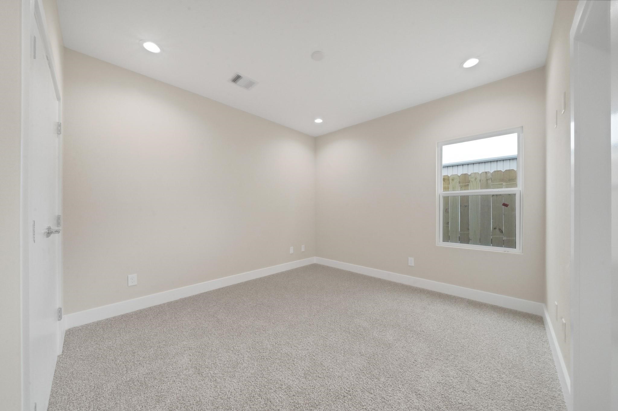 2504 West Tidwell Road, Unit C Houston, TX 77091 - Photo 16 of 20 Bedroom 2