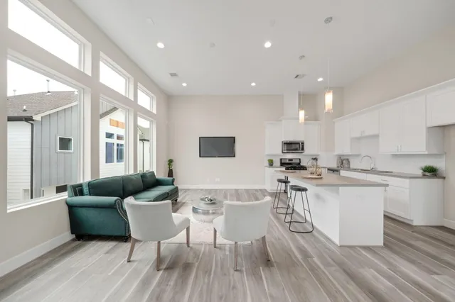 $2,450 | 2504 West Tidwell Road, Unit C, Houston, TX 77091