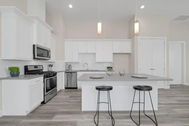 $2,450 | 2504 West Tidwell Road, Unit C, Houston, TX 77091