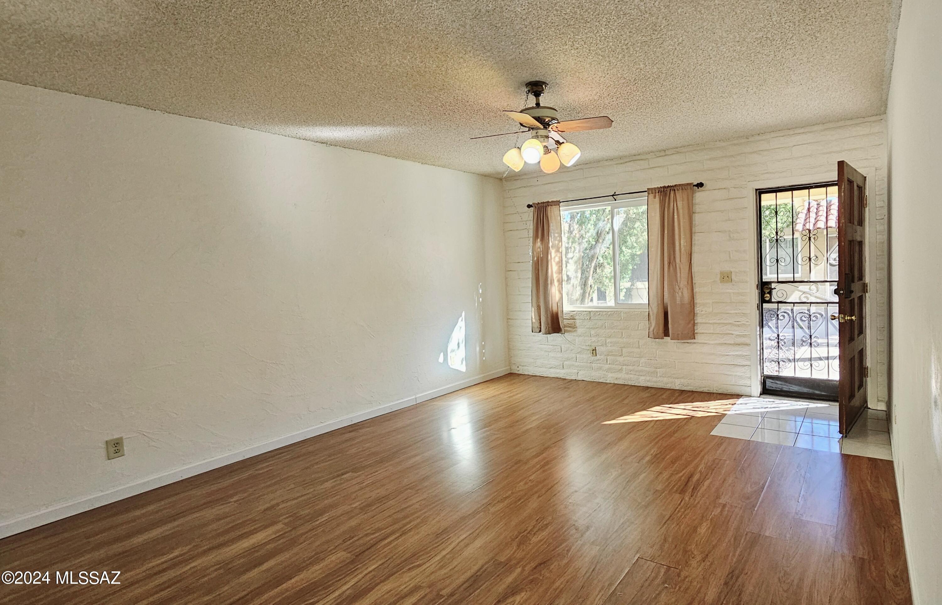 810 South Kolb Road, Unit 63 Tucson, AZ 85710 - Photo 2 of 37 Gallery Image 2