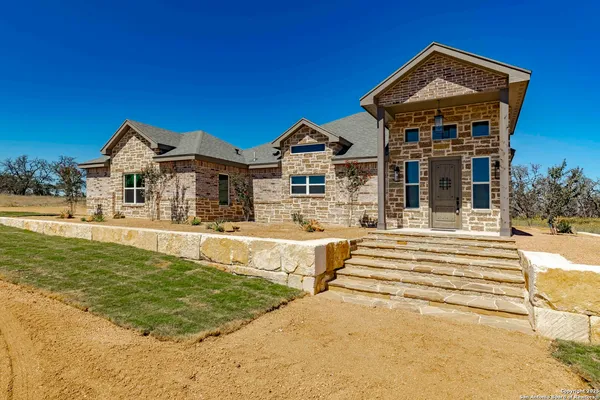 $619,000 | 449 Nott Branch Road, Harper, TX 78631