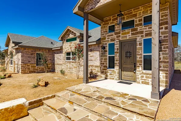 $619,000 | 449 Nott Branch Road, Harper, TX 78631