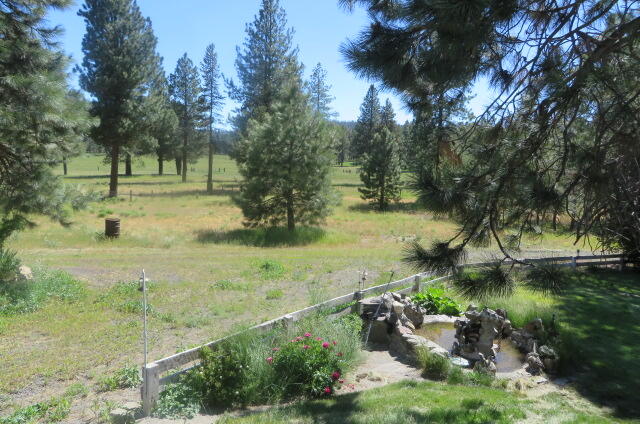 39209 9 Mile Road Chiloquin, OR 97624 - Photo 3 of 34 IMG_2607