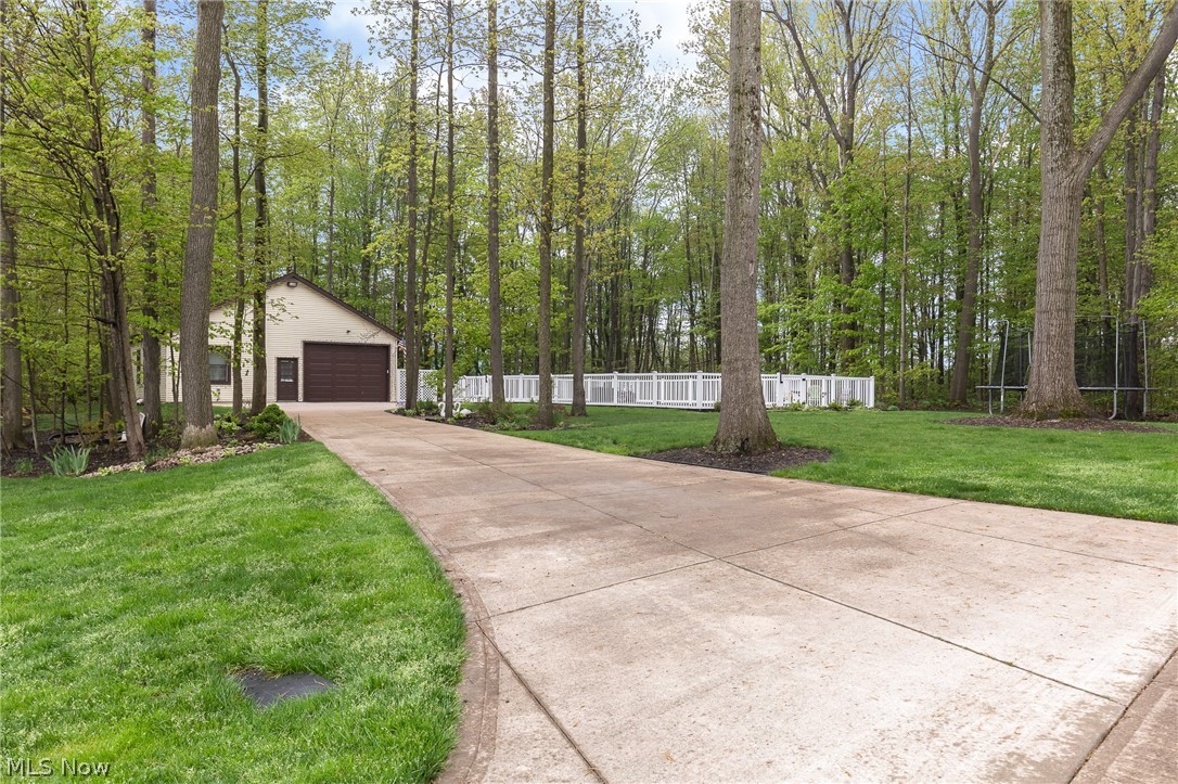 11285 Hampton Ridge Drive Chardon, OH 44024 - Photo 33 of 35