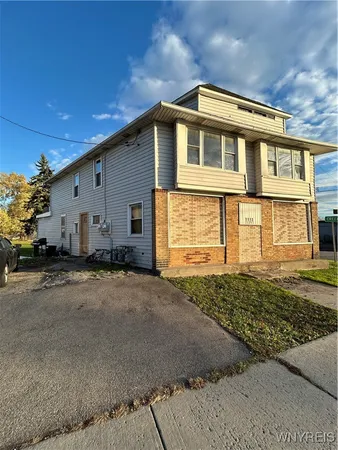 $519,999 | 1113-1125 Harlem Road, Cheektowaga, NY 14227
