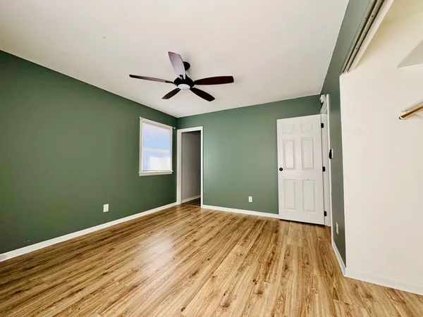 $295,000 | 725 Old Orchard Drive, Benton, IL 62812