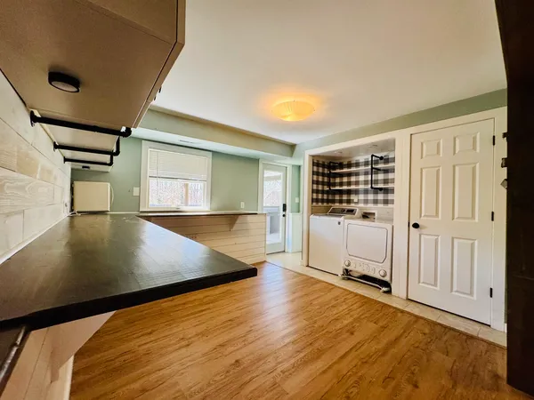 $295,000 | 725 Old Orchard Drive, Benton, IL 62812