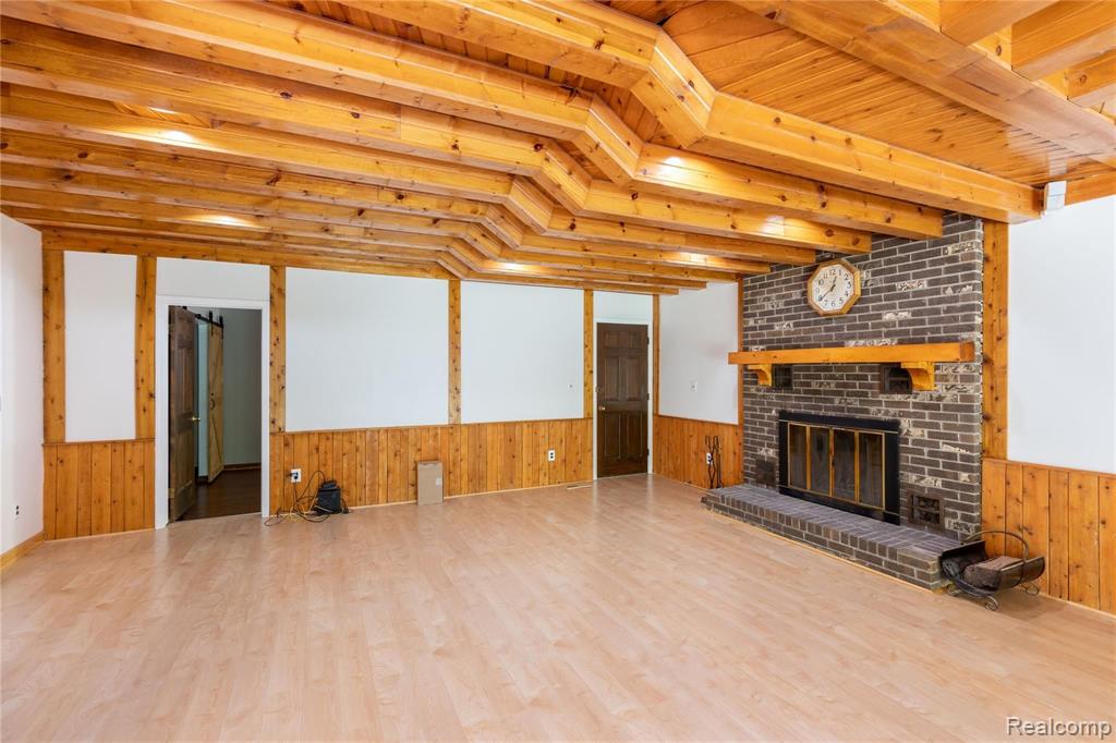 8443 Bridge Road Grosse Ile, MI 48138 - Photo 13 of 33