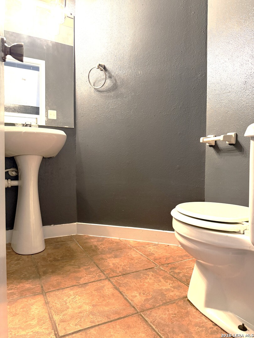 11719 Spring Ridge Drive San Antonio, TX 78249 - Photo 18 of 40 Gallery Image 18