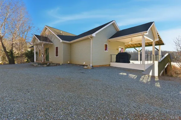 $759,900 | 209 Leesville Lake Court, Pittsville, VA 24139