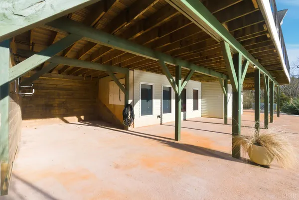 $759,900 | 209 Leesville Lake Court, Pittsville, VA 24139