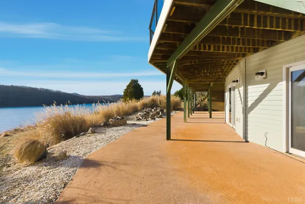 $759,900 | 209 Leesville Lake Court, Pittsville, VA 24139