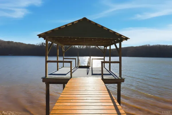 $759,900 | 209 Leesville Lake Court, Pittsville, VA 24139