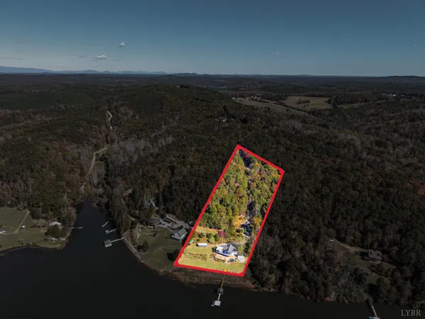 $759,900 | 209 Leesville Lake Court, Pittsville, VA 24139