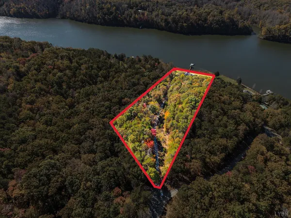 $759,900 | 209 Leesville Lake Court, Pittsville, VA 24139