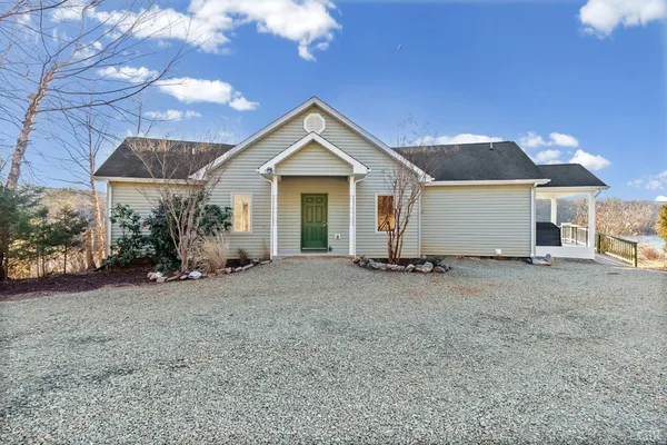 $759,900 | 209 Leesville Lake Court, Pittsville, VA 24139