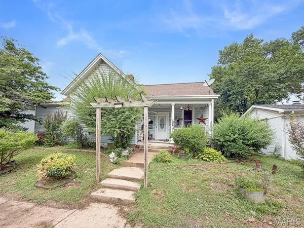 $124,900 | 1115 South Carolina Street, Louisiana, MO 63353