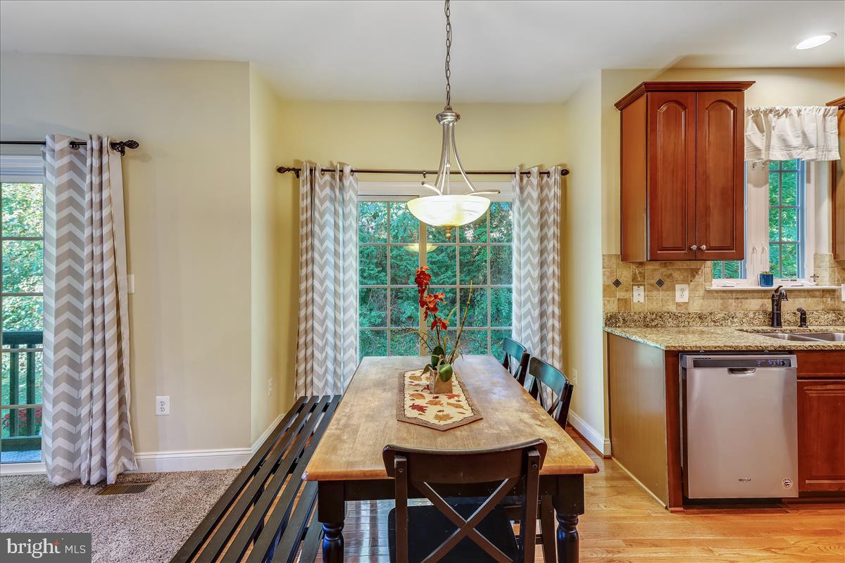 669 Hunters Road Culpeper, VA 22701 - Photo 11 of 30 Breakfast area