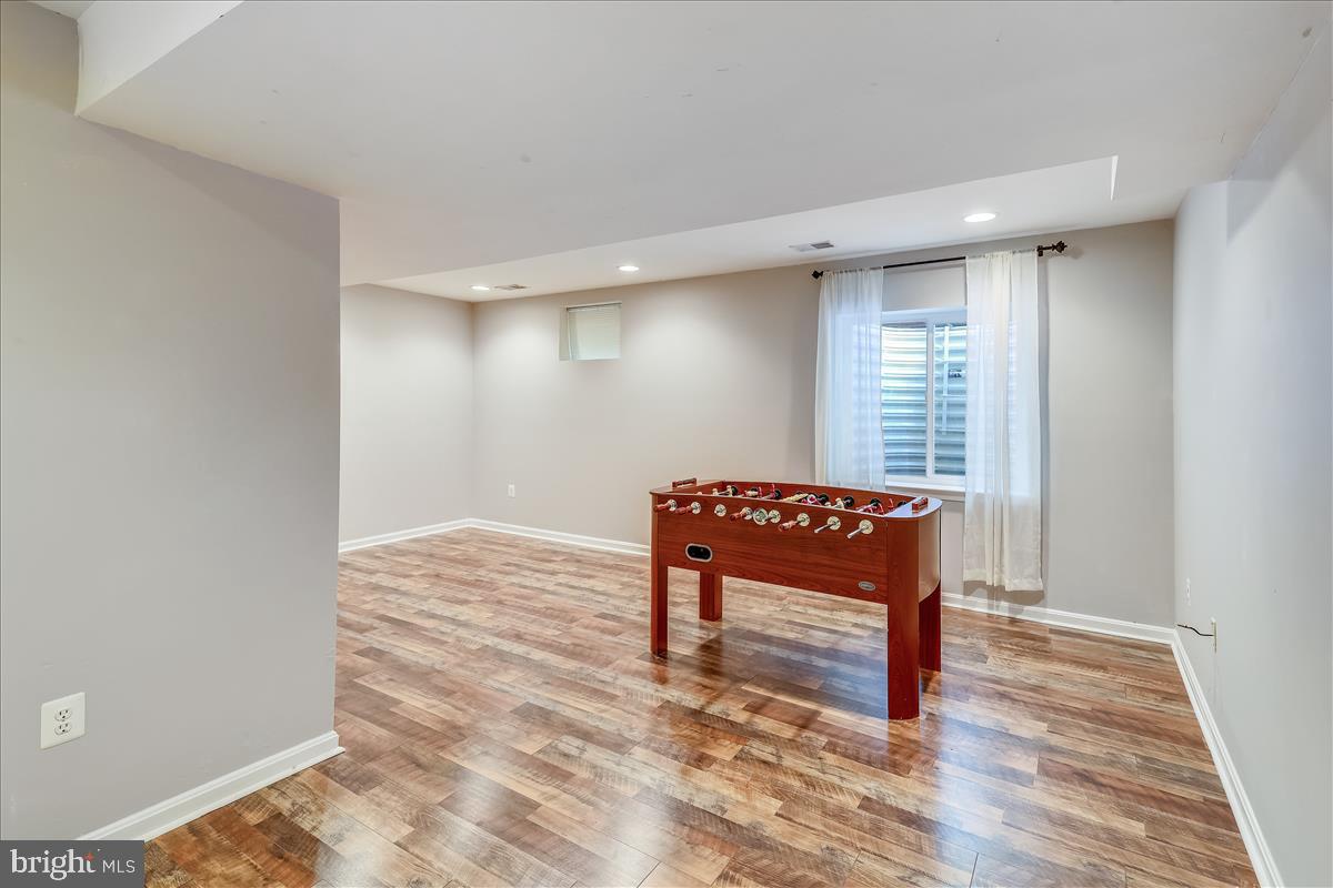 669 Hunters Road Culpeper, VA 22701 - Photo 25 of 30 BRAND NEW laminate flooring and fresh paint