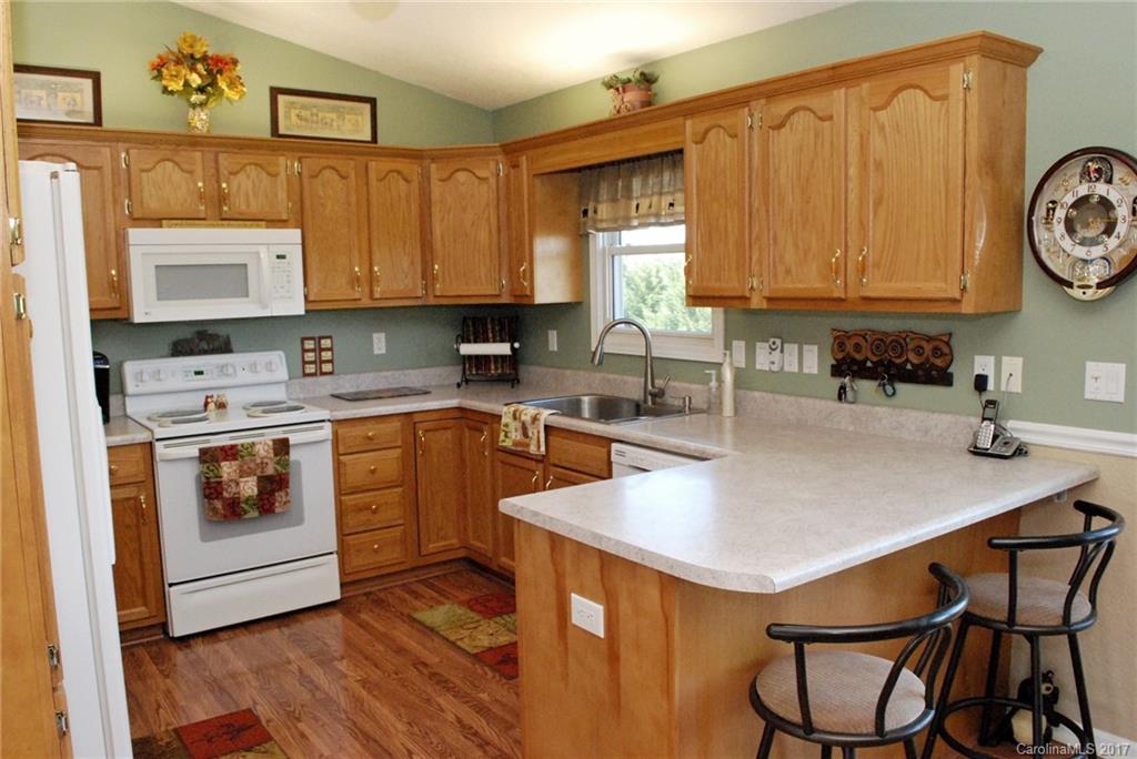 89 Gibbs Road Leicester, NC 28748 - Photo 11 of 24 Gallery Image 11
