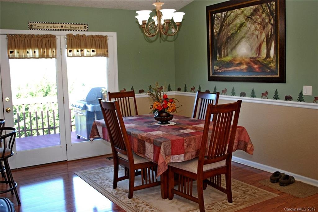 89 Gibbs Road Leicester, NC 28748 - Photo 3 of 24 Gallery Image 3