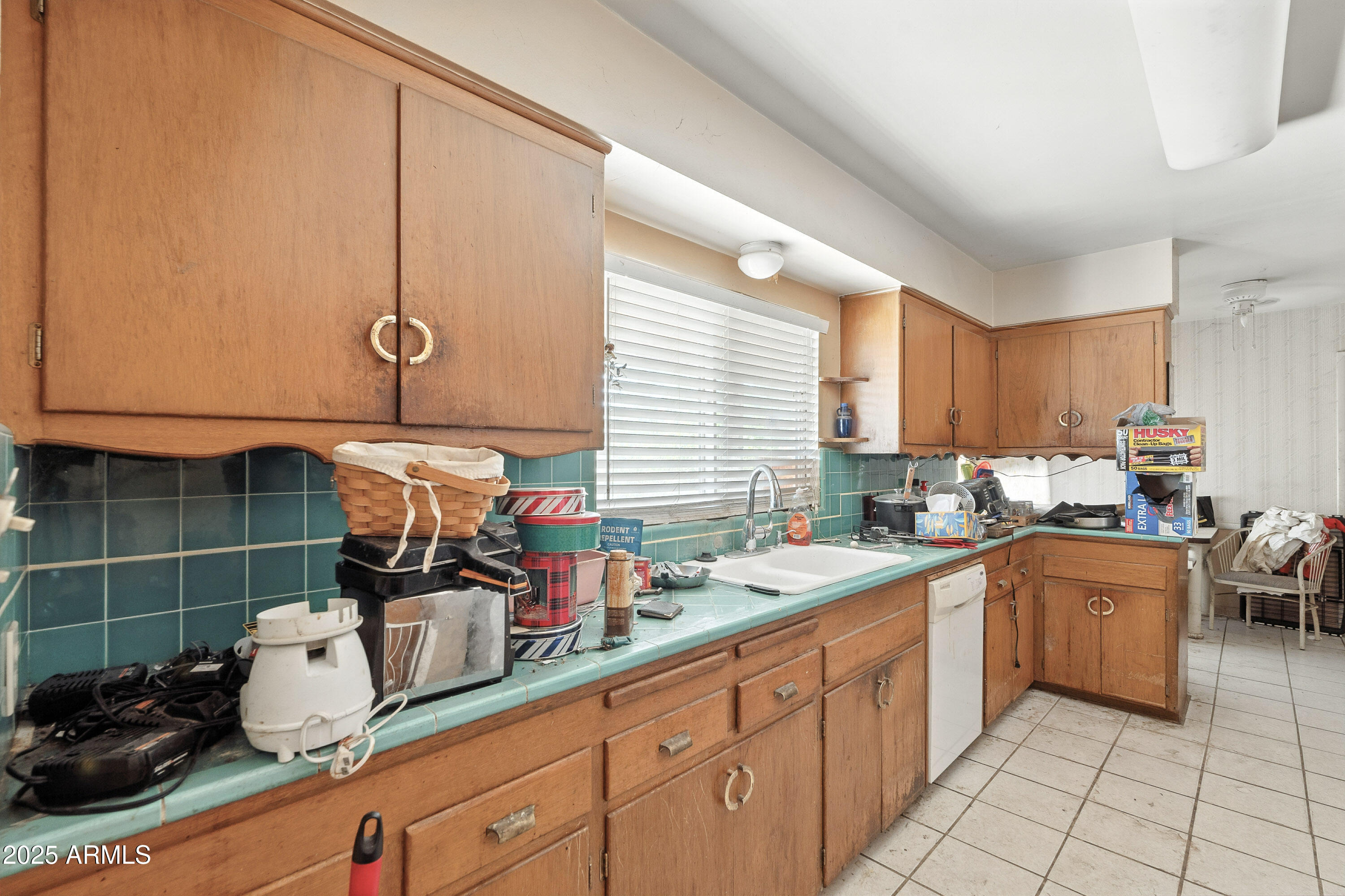 30 West Bethany Home Road Phoenix, AZ 85013 - Photo 12 of 42 Kitchen