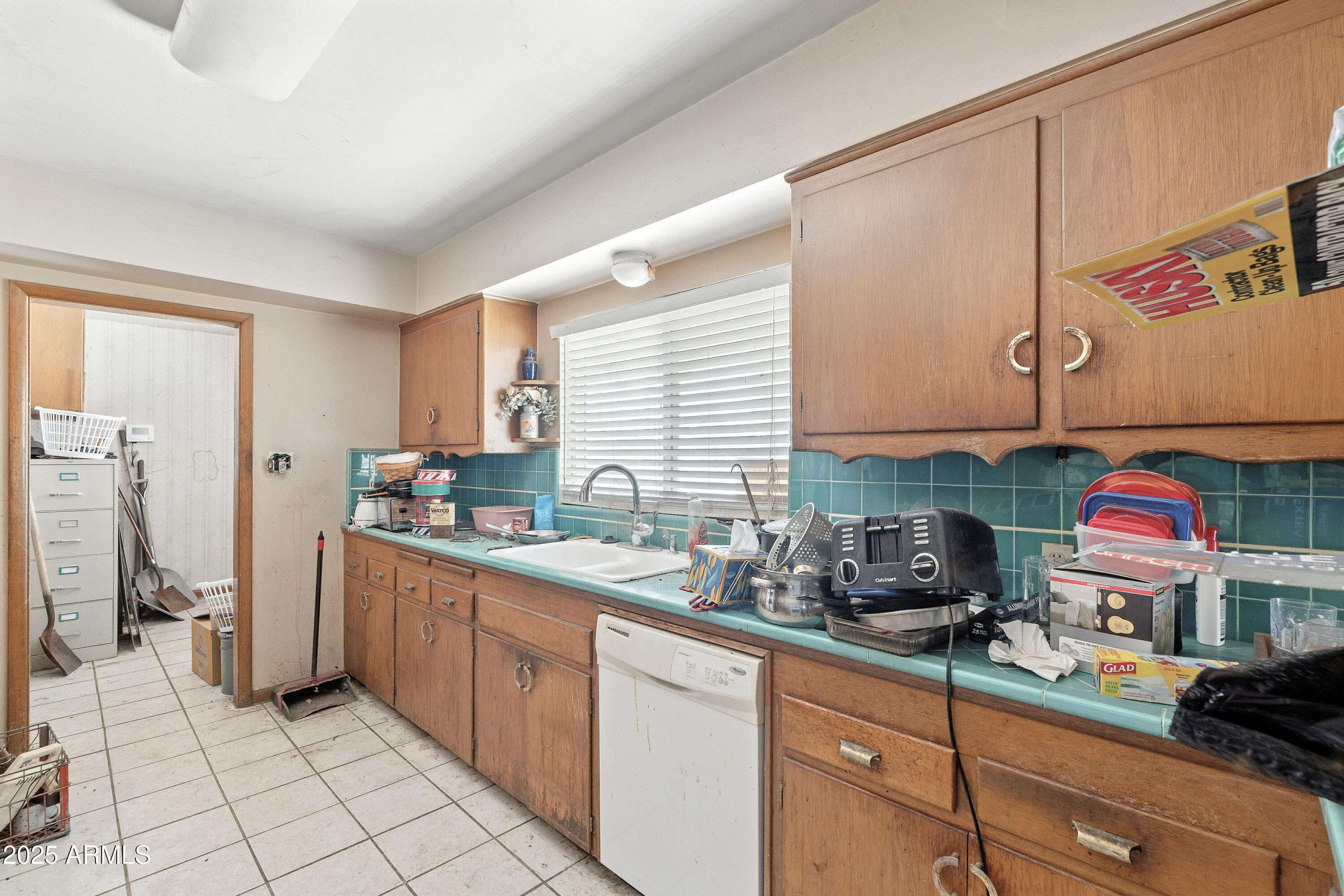30 West Bethany Home Road Phoenix, AZ 85013 - Photo 13 of 42 Kitchen