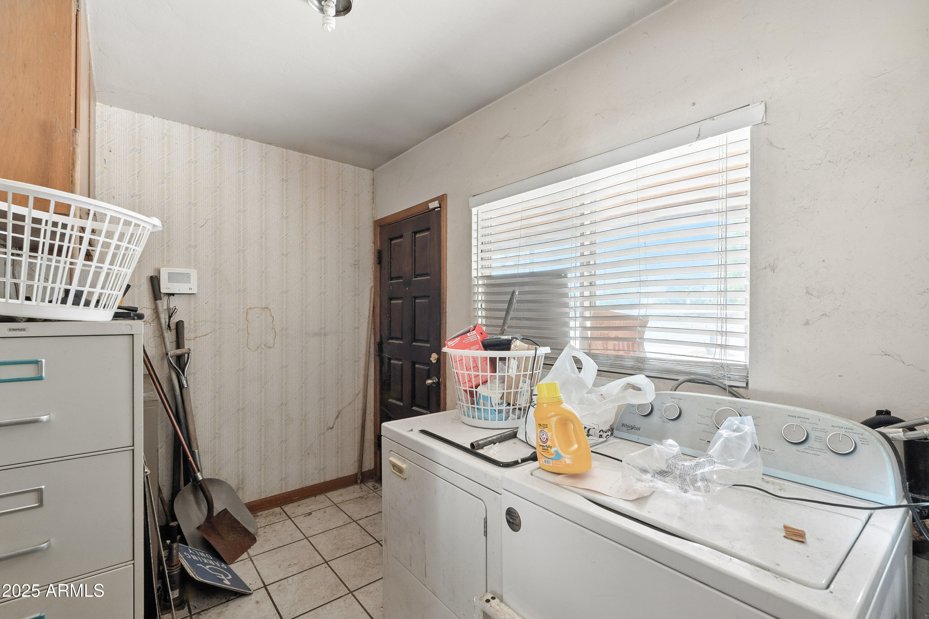 30 West Bethany Home Road Phoenix, AZ 85013 - Photo 32 of 42 Laundry Room