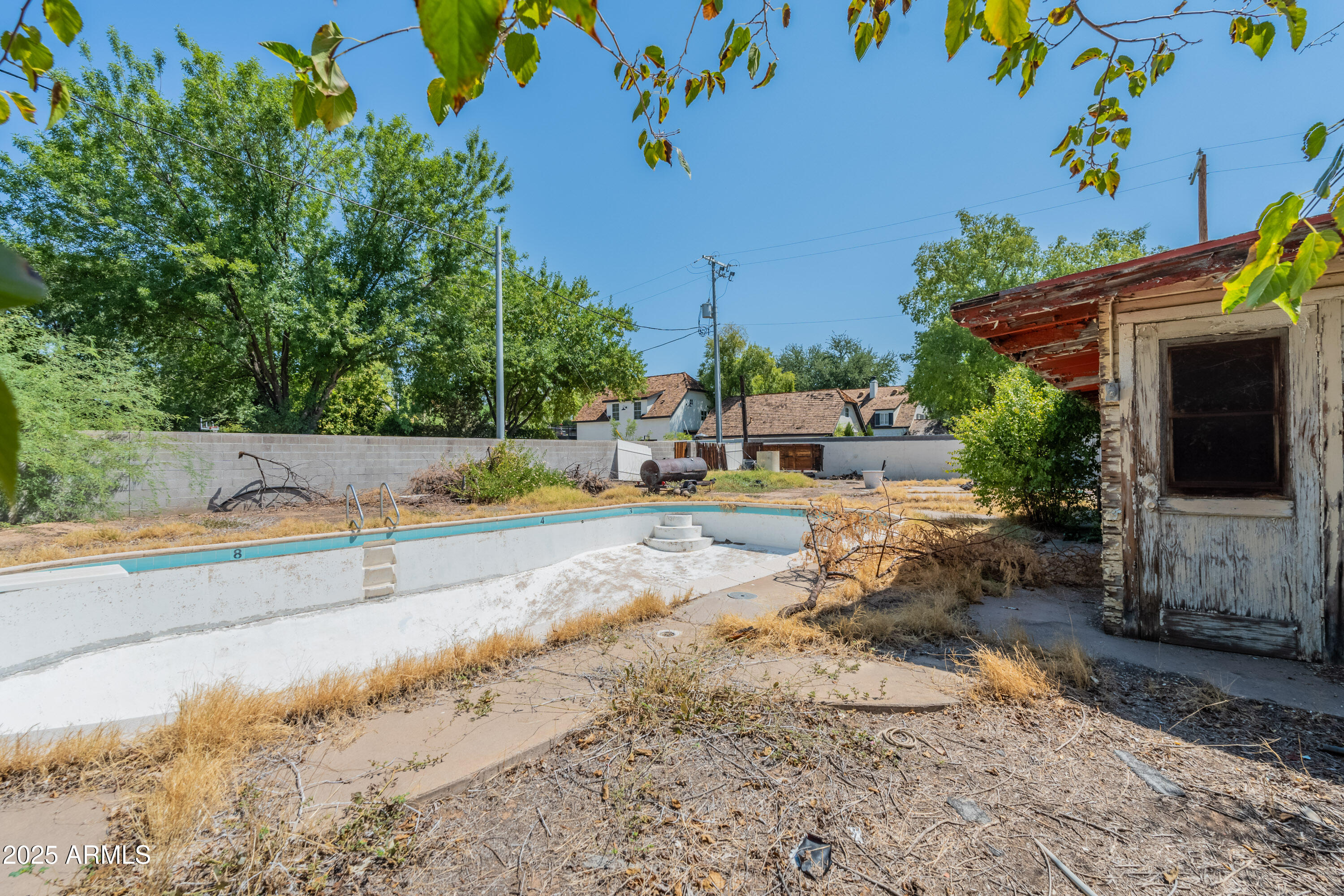 30 West Bethany Home Road Phoenix, AZ 85013 - Photo 39 of 42 Backyard View
