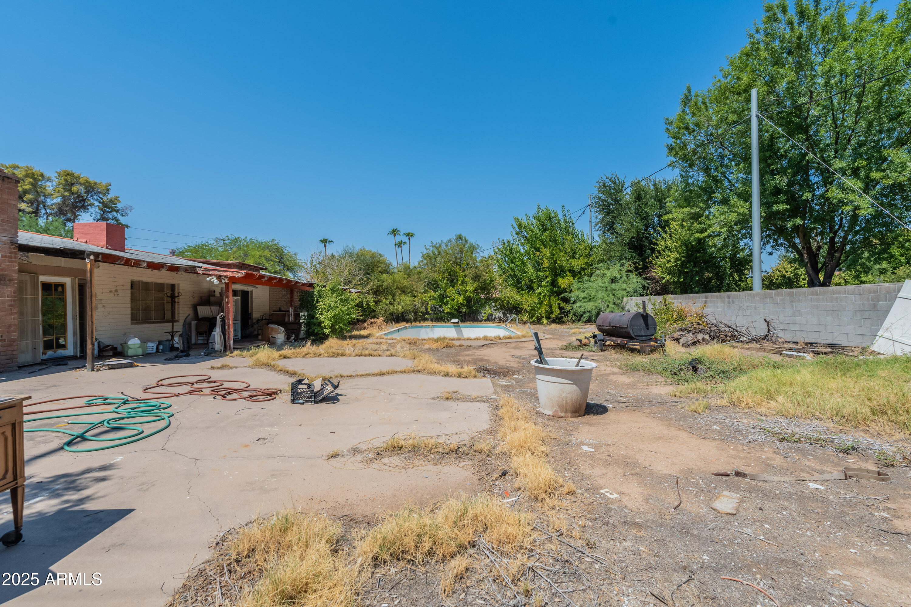 30 West Bethany Home Road Phoenix, AZ 85013 - Photo 41 of 42 Backyard View