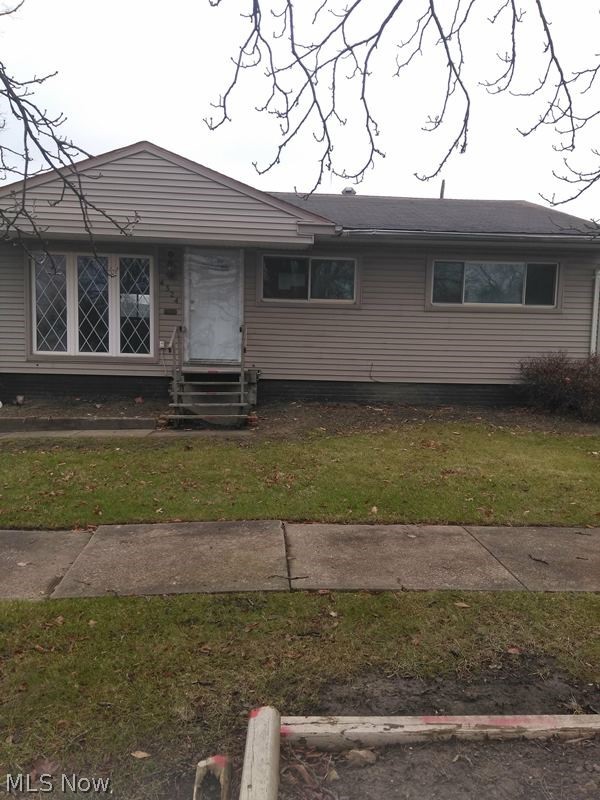 4324 Wyatt Road Cleveland, OH 44128 - Photo 1 of 15 Gallery Image 1