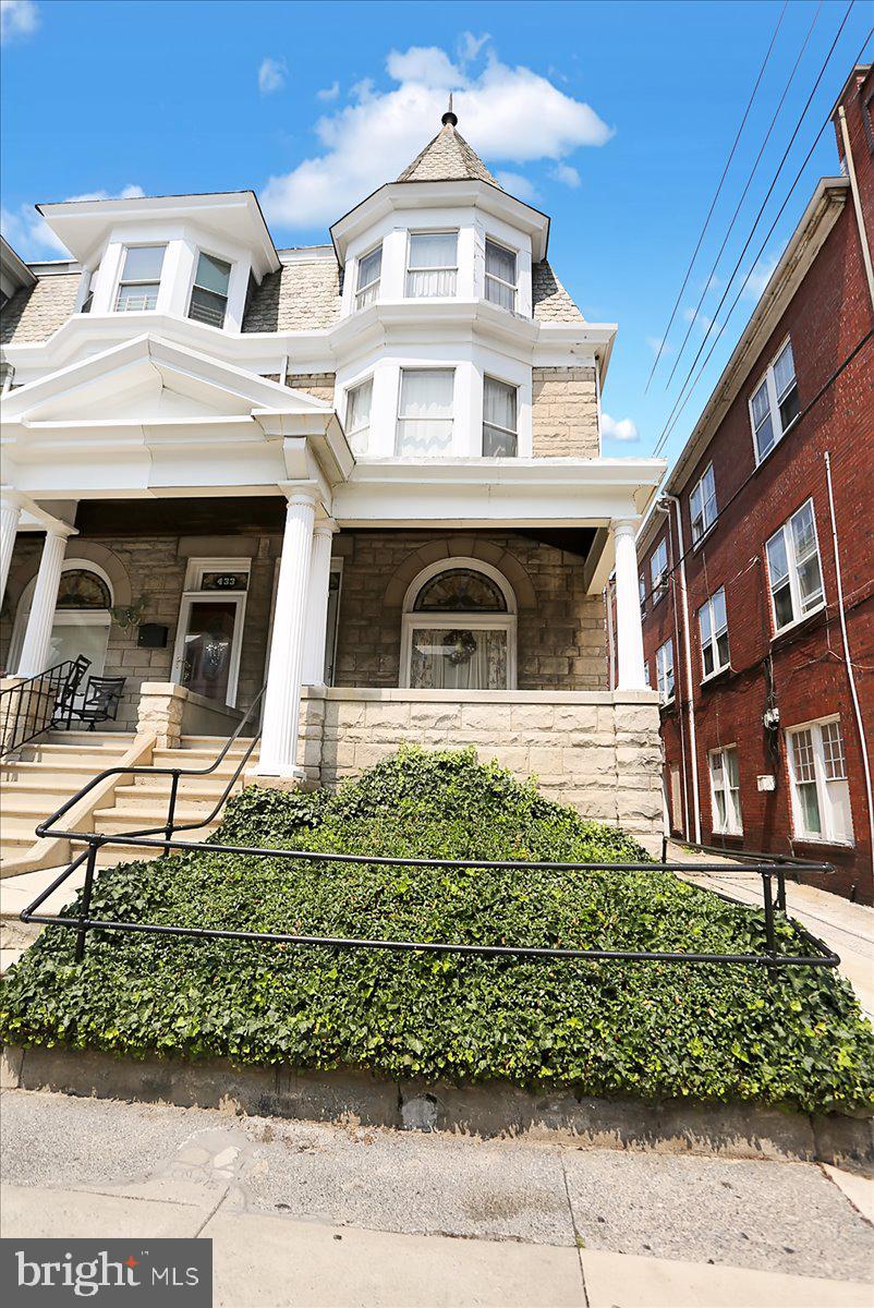 435 Spring Street Reading, PA 19601 - Photo 1 of 38 Welcome to 435 Spring St.