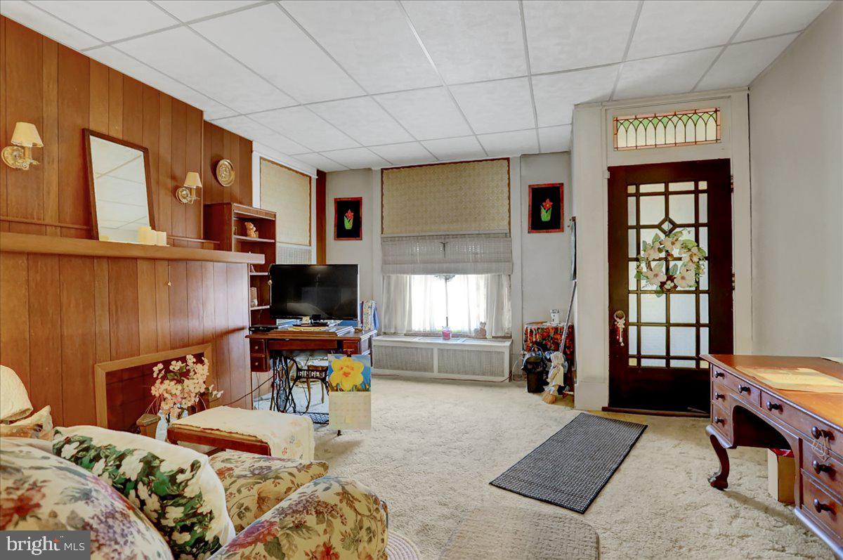 435 Spring Street Reading, PA 19601 - Photo 2 of 38 Living room 21x14