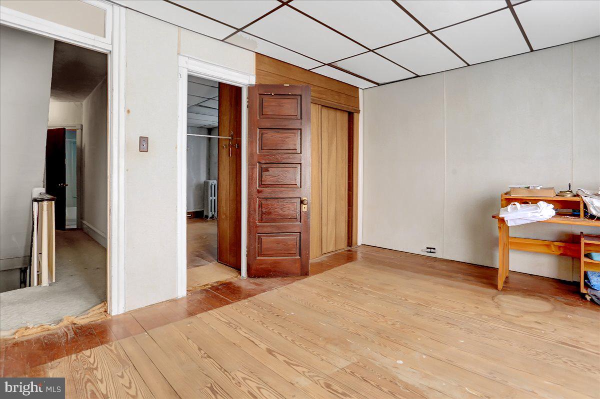 435 Spring Street Reading, PA 19601 - Photo 14 of 38 Master