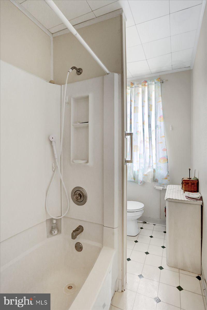 435 Spring Street Reading, PA 19601 - Photo 18 of 38 Gallery Image 18