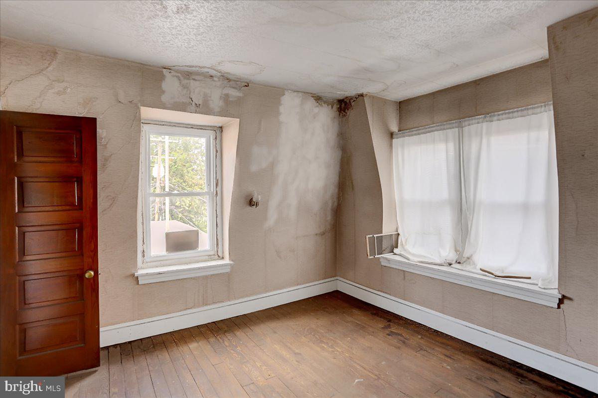 435 Spring Street Reading, PA 19601 - Photo 28 of 38 Gallery Image 28