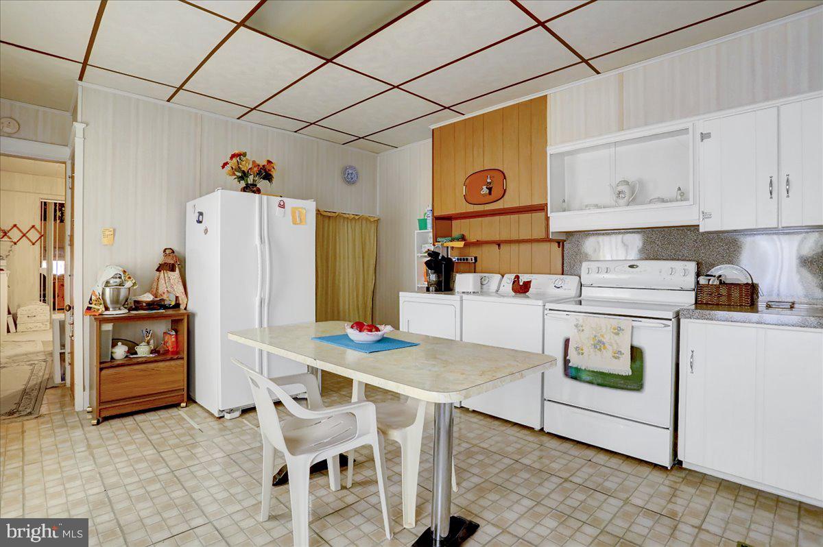 435 Spring Street Reading, PA 19601 - Photo 7 of 38 Kitchen
