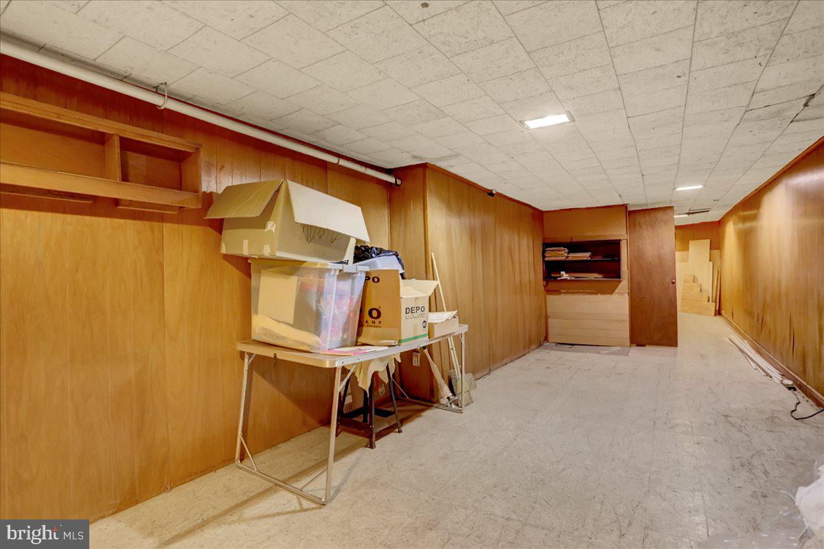 435 Spring Street Reading, PA 19601 - Photo 10 of 38 Basement 24x9