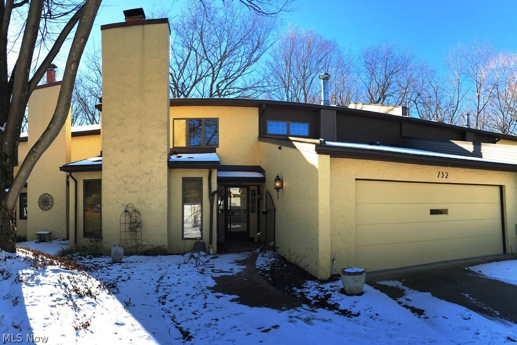 732 Hampton Ridge Drive Akron, OH 44313 - Photo 1 of 19 Gallery Image 1