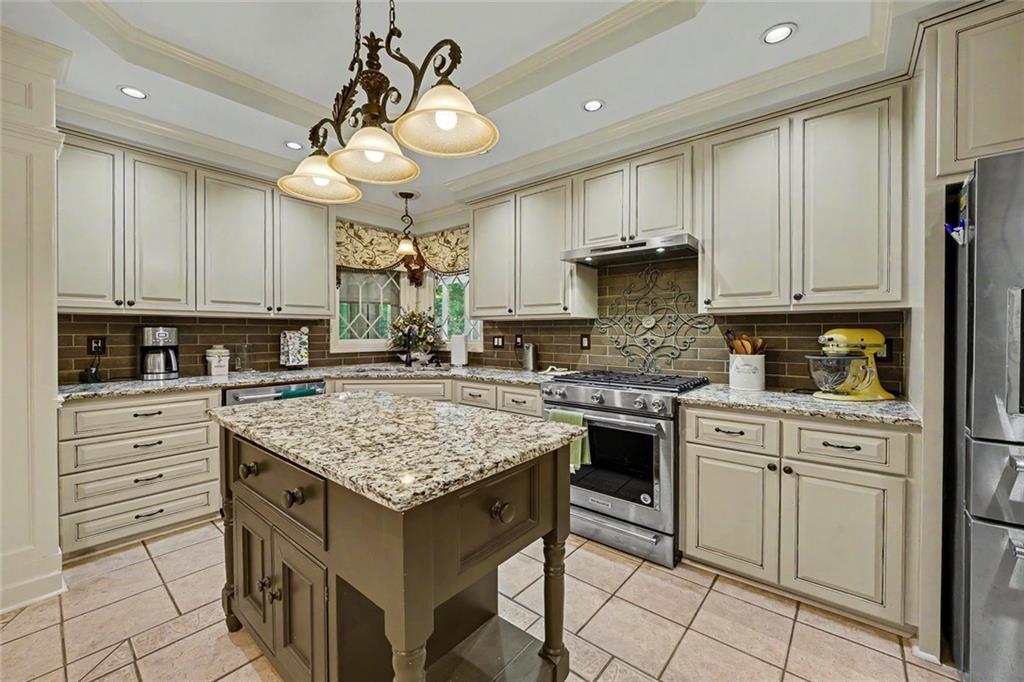 1022 Oak Way Canton, GA 30114 - Photo 17 of 48