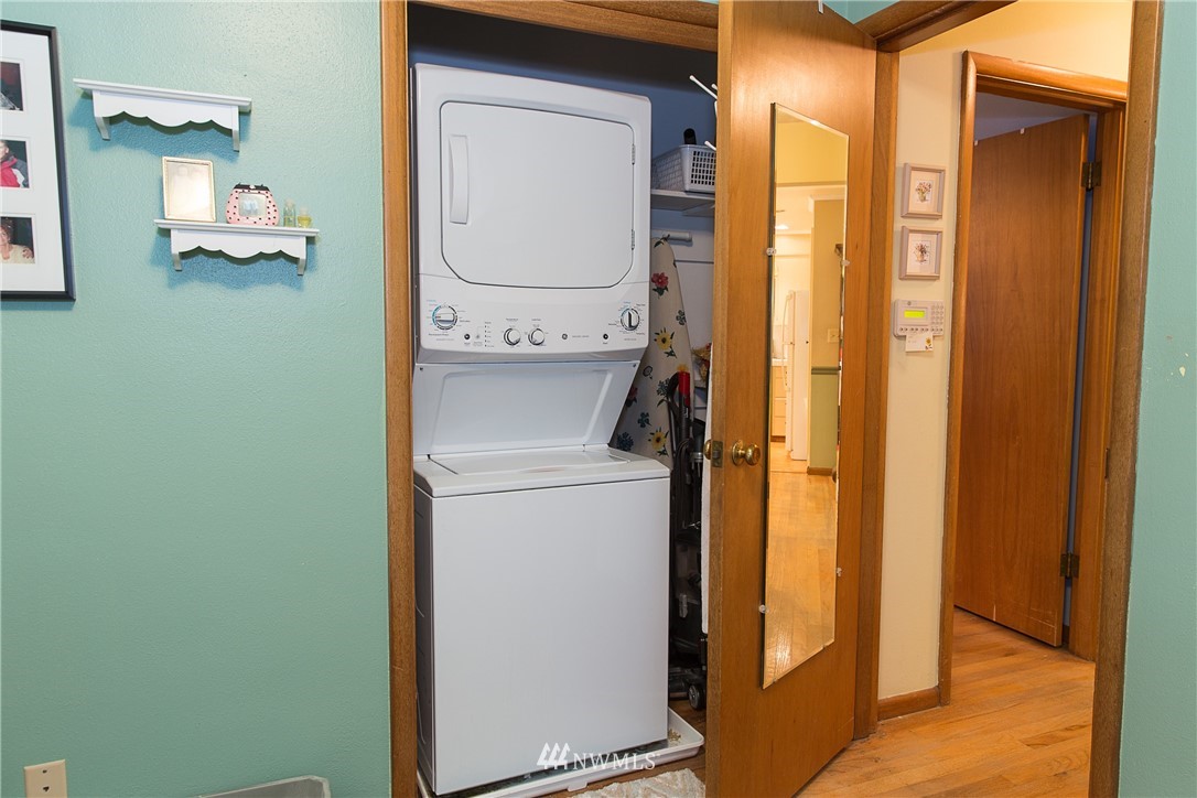 1419 18th Street Everett, WA 98201 - Photo 17 of 21 a utility room with dryer and washer