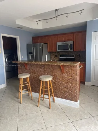 $2,900 | 2155 Anchor Court, Unit 2003, Fort Lauderdale, FL 33312