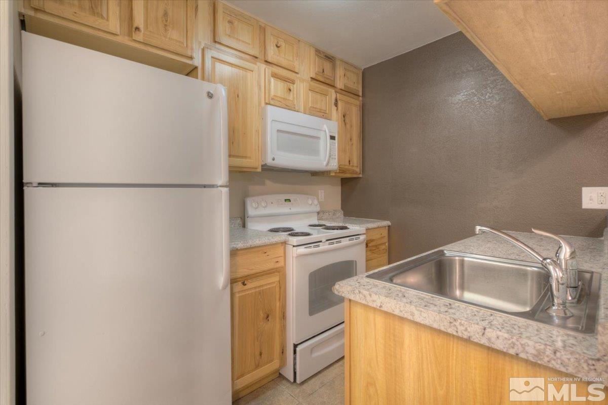 4493 Reggie Road Reno, NV 89502 - Photo 6 of 30 Photo 6
