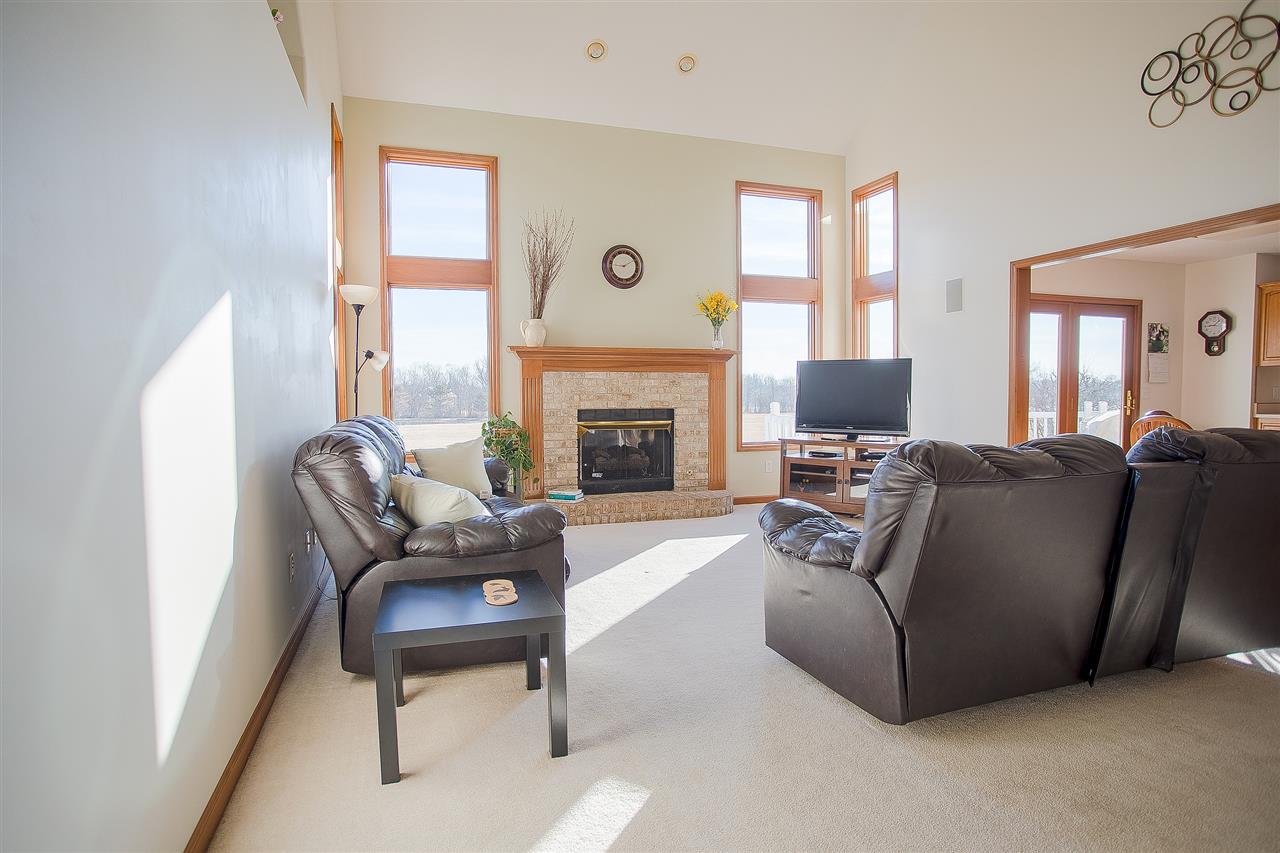 17210 Lochner Road Spencerville, IN 46788 - Photo 4 of 36