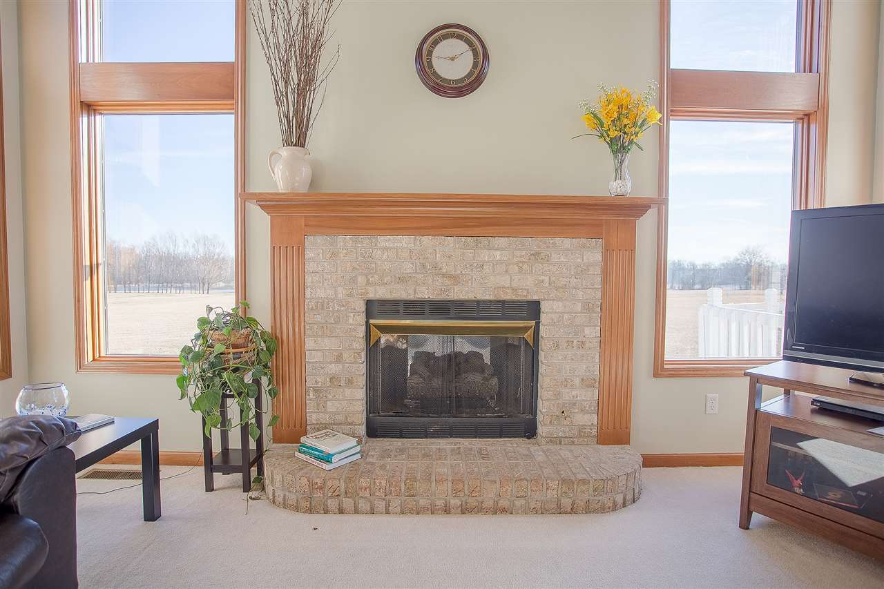 17210 Lochner Road Spencerville, IN 46788 - Photo 6 of 36
