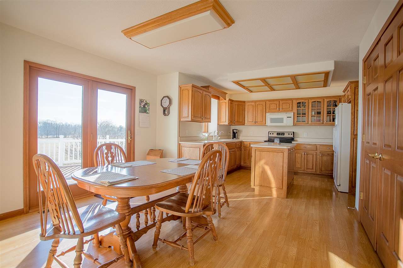 17210 Lochner Road Spencerville, IN 46788 - Photo 10 of 36