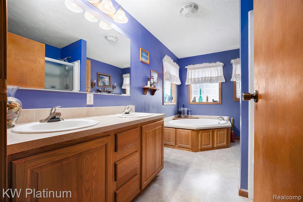 2954 English Road Smiths Creek, MI 48074 - Photo 18 of 35 Gallery Image 18