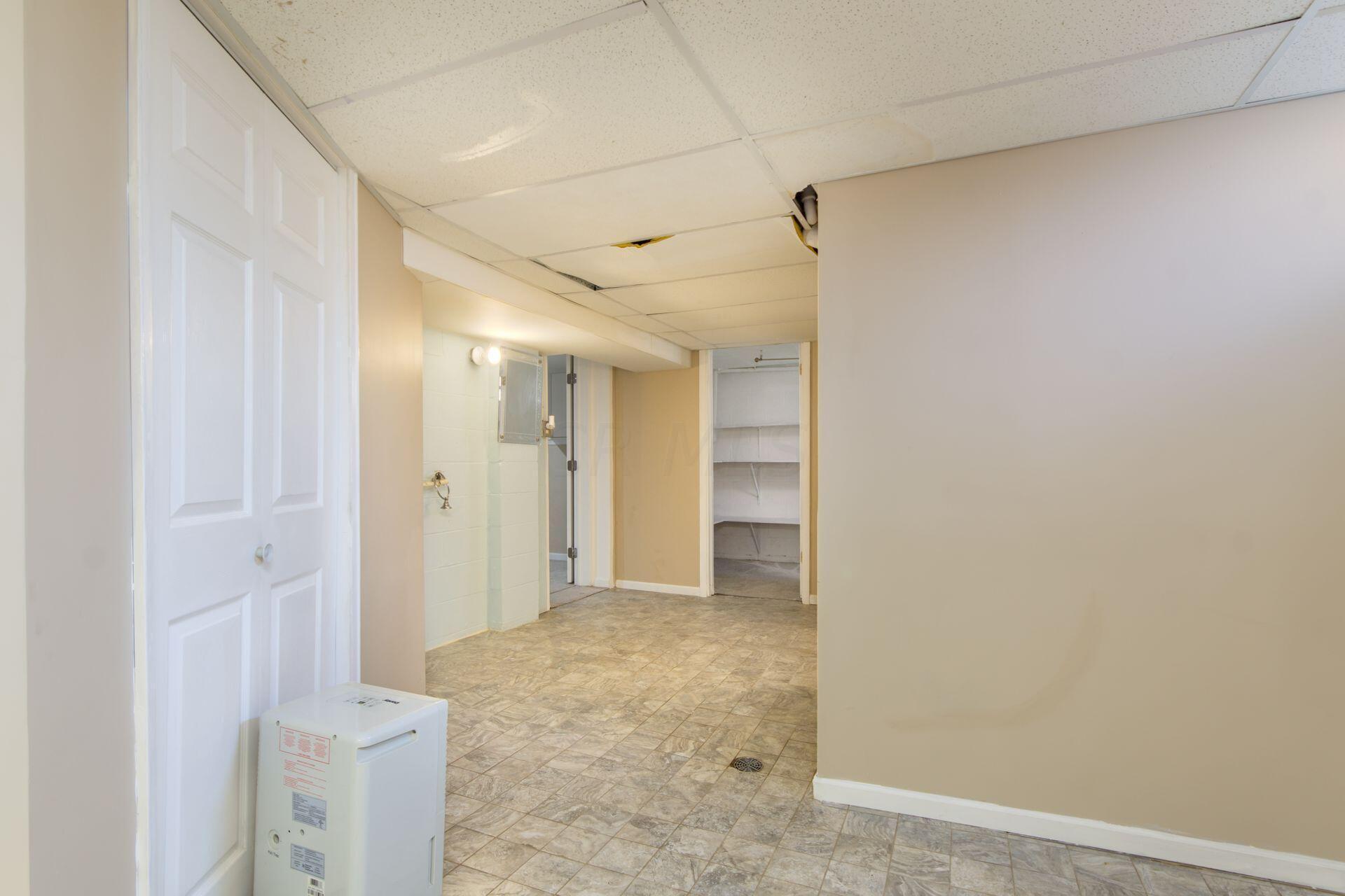 1466 Fullen Road Columbus, OH 43229 - Photo 26 of 35 007_9b5_M 1466 Fullen012-Edit