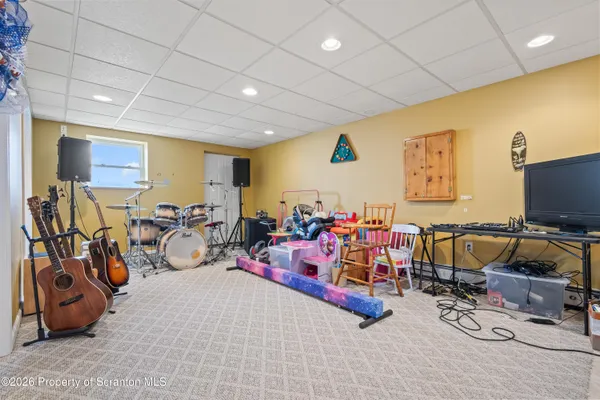 $484,900 | 213 Raymond Drive, Jermyn, PA 18433
