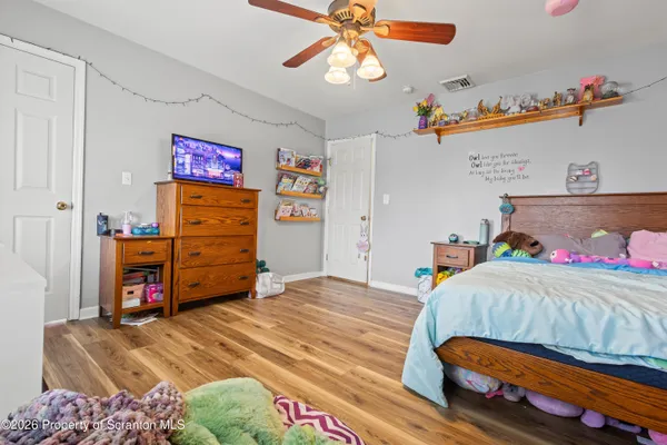 $484,900 | 213 Raymond Drive, Jermyn, PA 18433